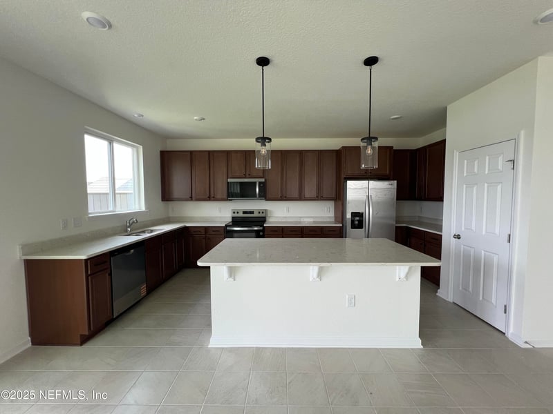 641 Panther Lake Pw, Jacksonville, FL 32221