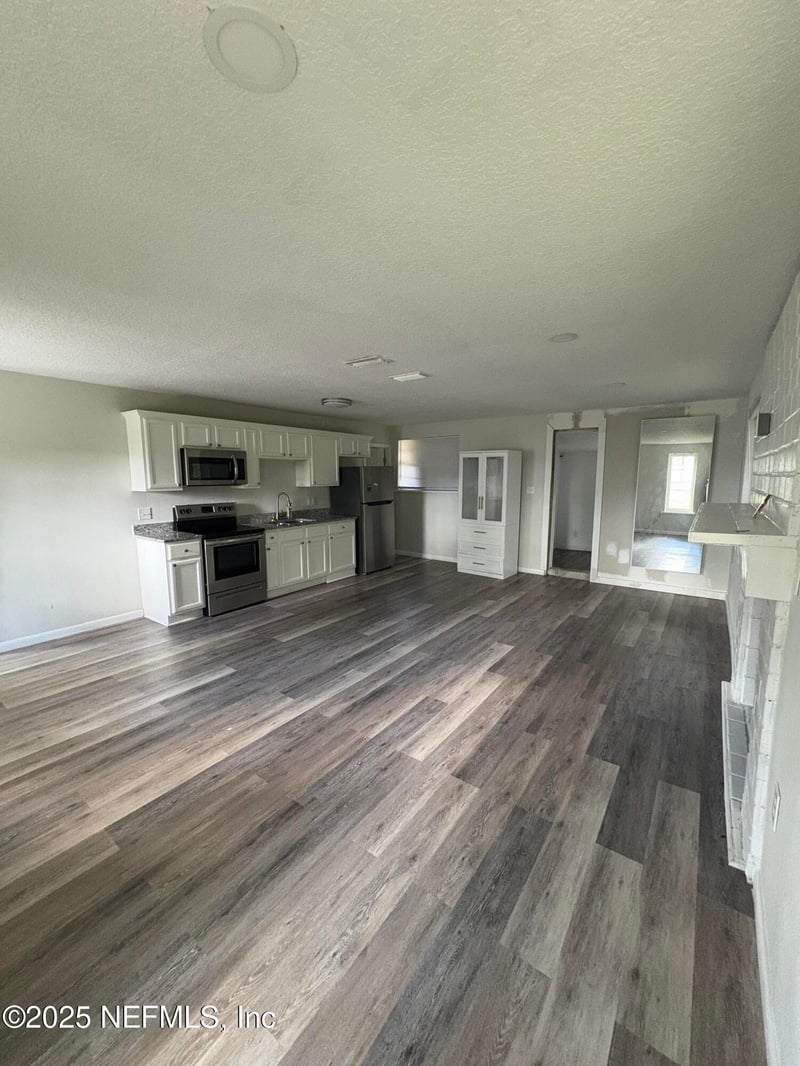 2409 Russell Rd, Green Cove Springs, FL 32043