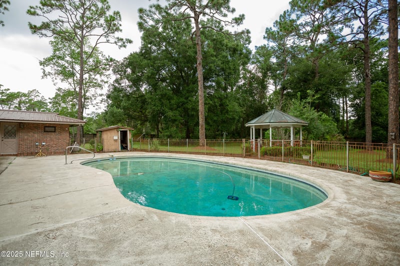 188 Estates Dr, Palatka, FL 32177