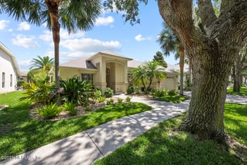 18 Players Cir, Palm Coast, FL 32137