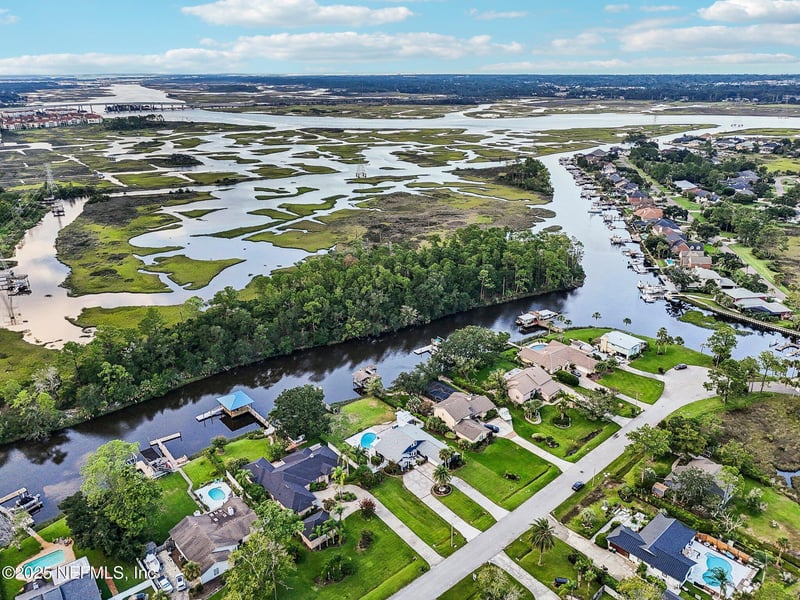 14073 Pine Island Dr, Jacksonville, FL 32224