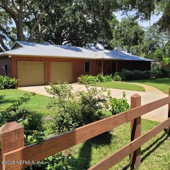 7915 Breezy Point Rd, Melrose, FL 32666