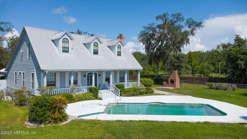 108 Saint Johns Dr, Palatka, FL 32177