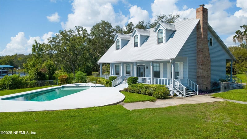 108 Saint Johns Dr, Palatka, FL 32177