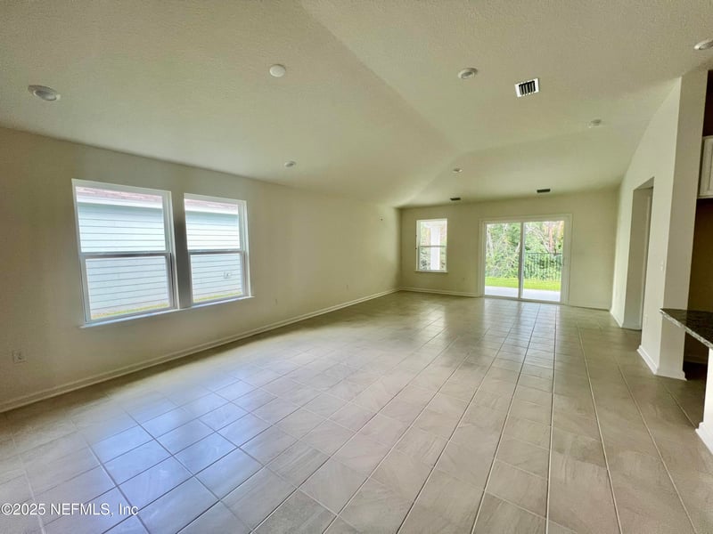 712 Panther Lake Pw, Jacksonville, FL 32221