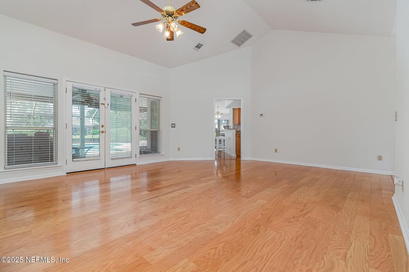 8213 Hampton Lake Ln, Jacksonville, FL 32256