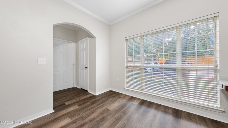 7800 Point Meadows Dr #818, Jacksonville, FL 32256