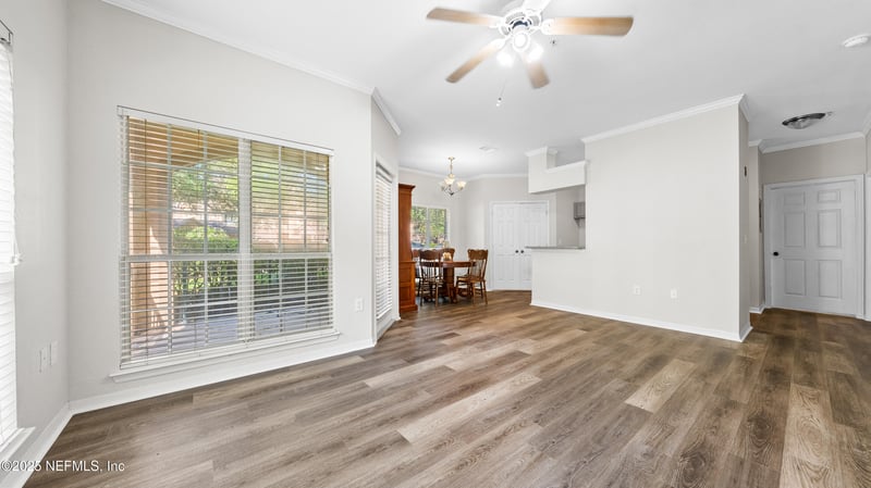 7800 Point Meadows Dr #818, Jacksonville, FL 32256