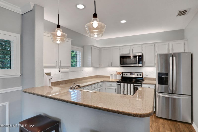 1800 The Greens Way #1806, Jacksonville Beach, FL 32250