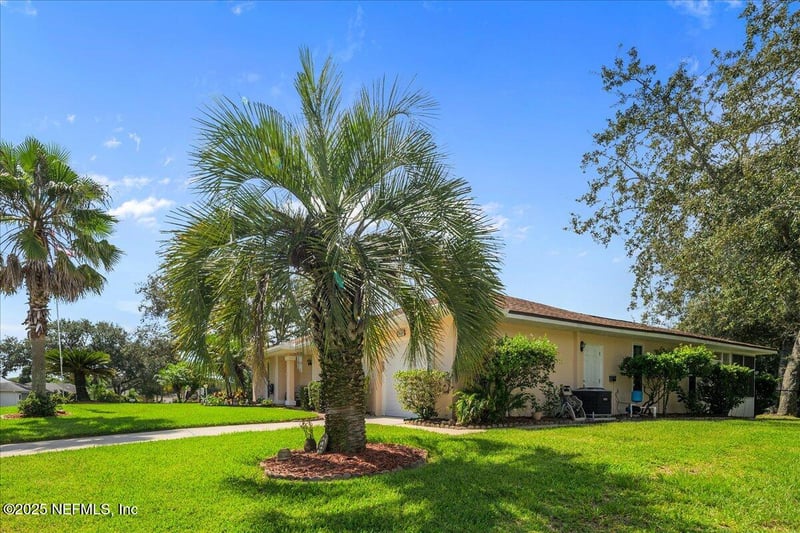 696 Bahia Dr, St Augustine, FL 32086