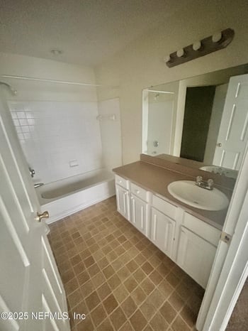 13700 Richmond Park Dr #1205, Jacksonville, FL 32224