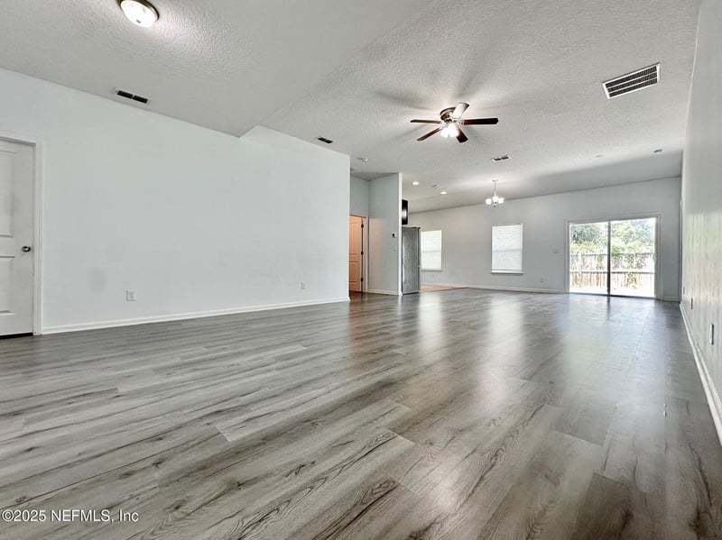 2714 Hanzas Ct, Jacksonville, FL 32216