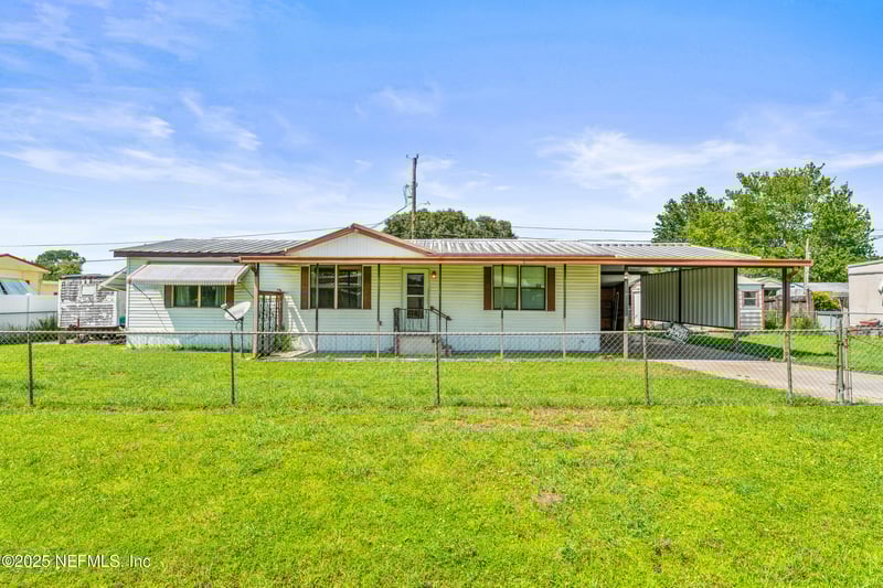 116 Iowa St, Crescent City, FL 32112