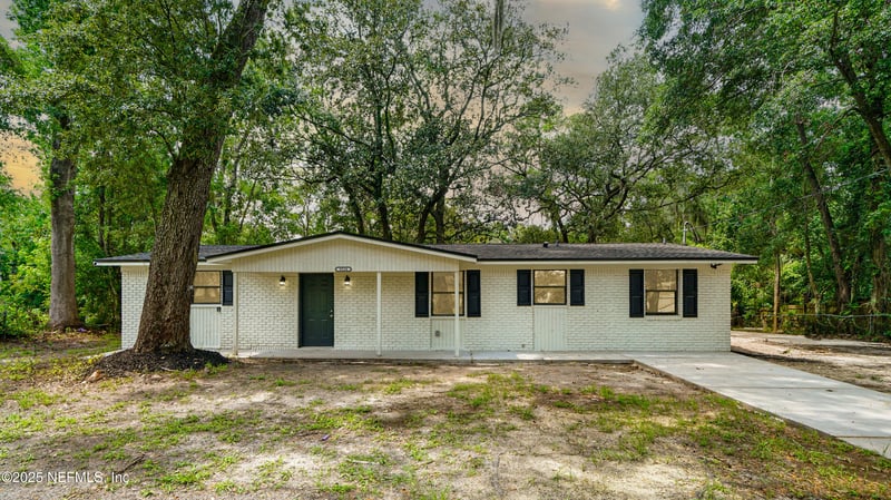 8524 Lincrest Dr, Jacksonville, FL 32208