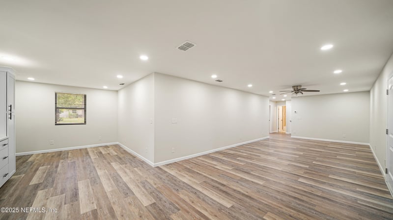 8524 Lincrest Dr, Jacksonville, FL 32208