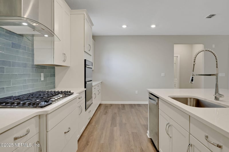 3686 Americana Dr, Green Cove Springs, FL 32043