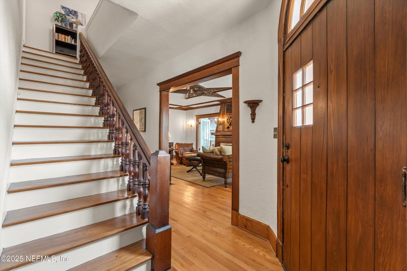 1112 Colombo St, Jacksonville, FL 32207