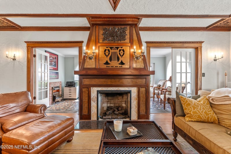 1112 Colombo St, Jacksonville, FL 32207