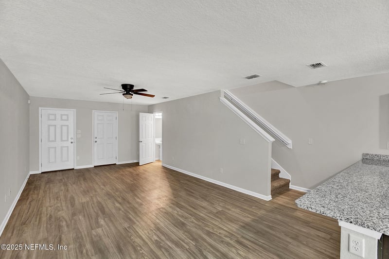 6865 Lake Mist Ln, Jacksonville, FL 32210