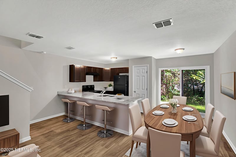 6865 Lake Mist Ln, Jacksonville, FL 32210