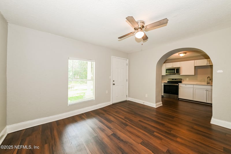 6848 Tinkerbell Ln, Jacksonville, FL 32210