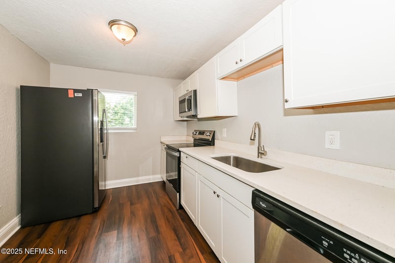 6848 Tinkerbell Ln, Jacksonville, FL 32210