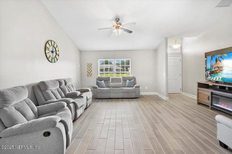 53347 Clear Lake Dr, Callahan, FL 32011