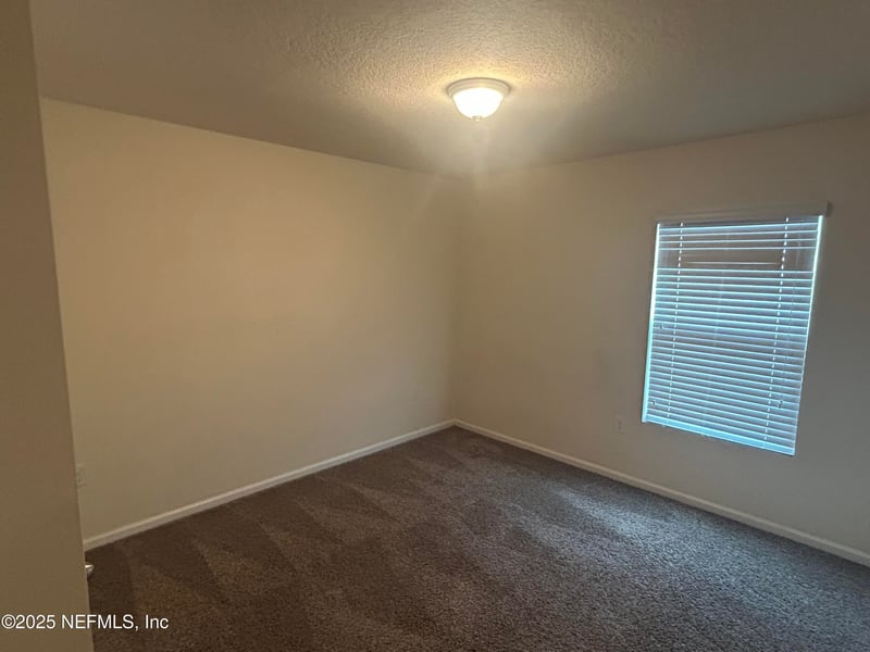 1951 April Oaks Dr, Jacksonville, FL 32221