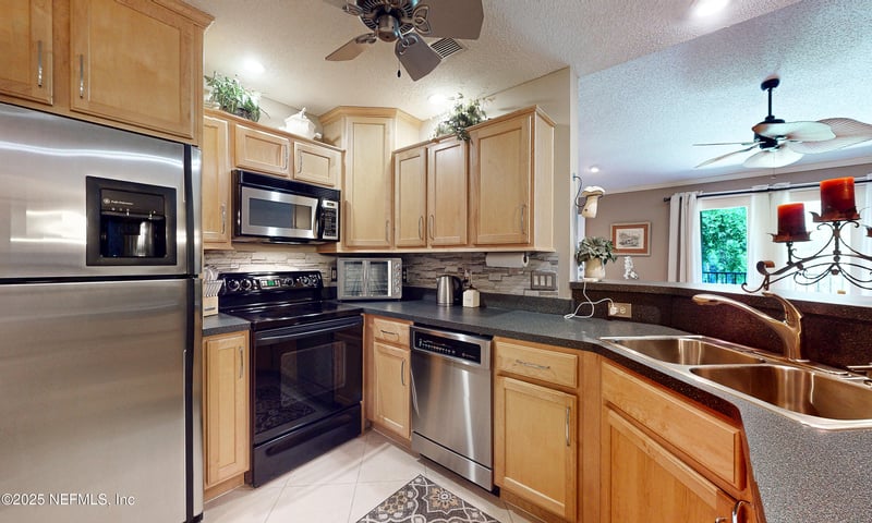 13715 Richmond Park Dr #308, Jacksonville, FL 32224