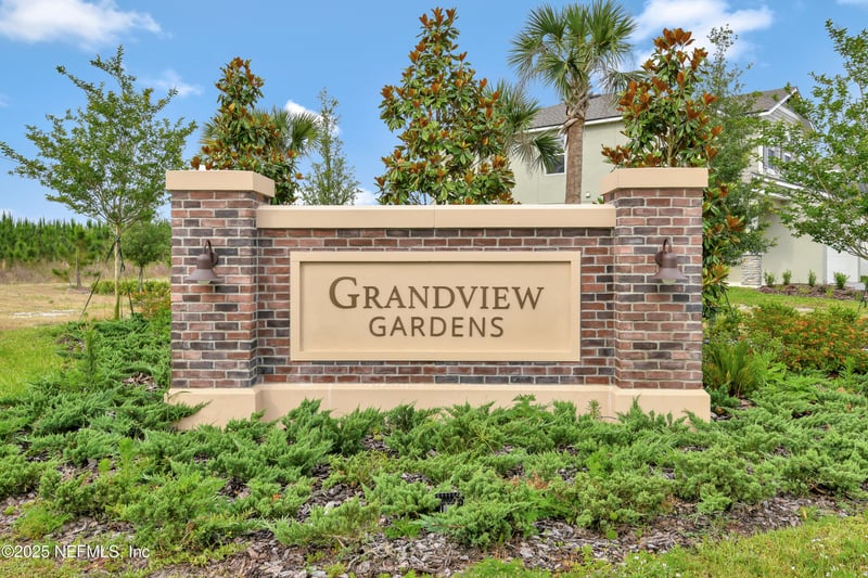 332 Alexandrite St, Deland, FL 32720