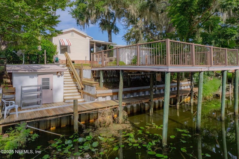 210 Camellia Dr, Satsuma, FL 32189