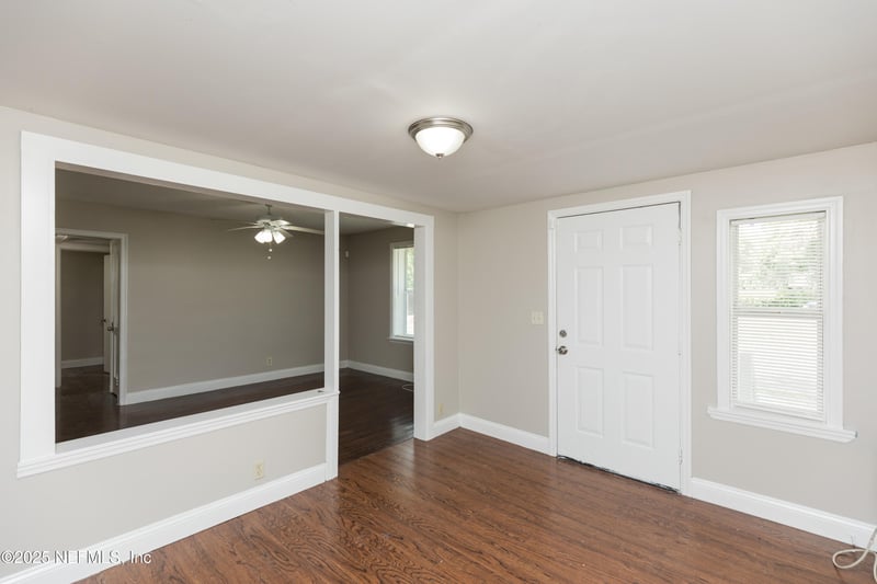 1458 Royal Court Ln, Jacksonville, FL 32209