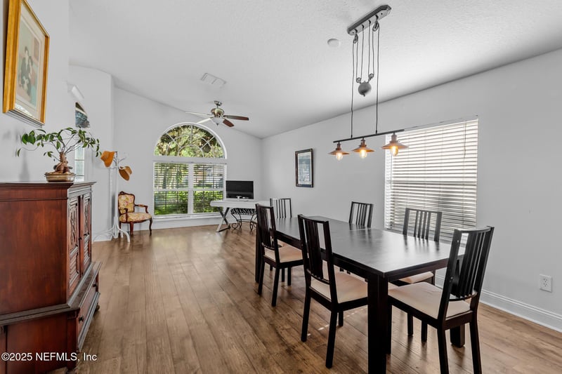 911 Silver Spring Ct, St Augustine, FL 32092