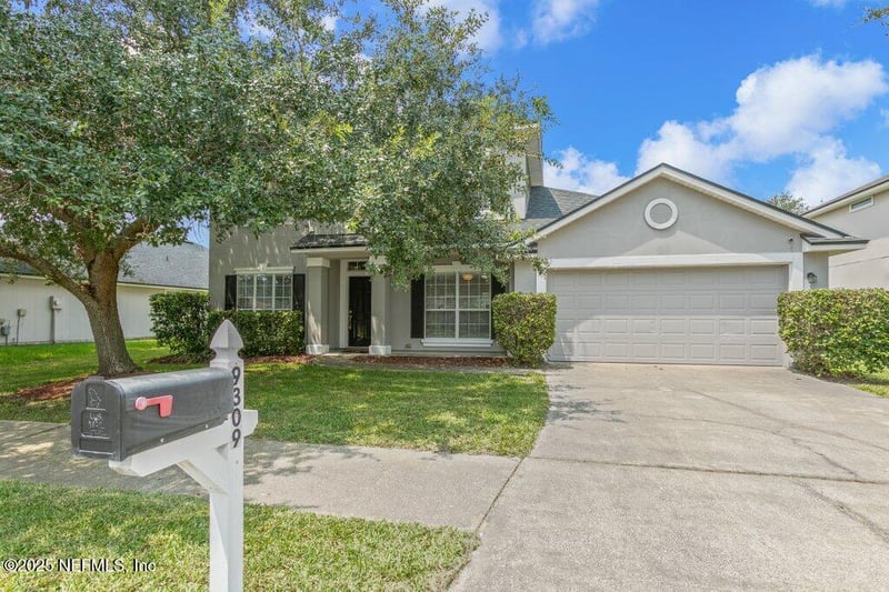 9309 Prosperity Lake Dr, Jacksonville, FL 32244