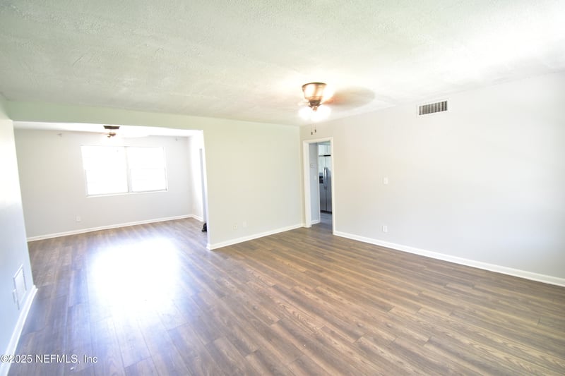 3037 Ribault Scenic Dr, Jacksonville, FL 32208