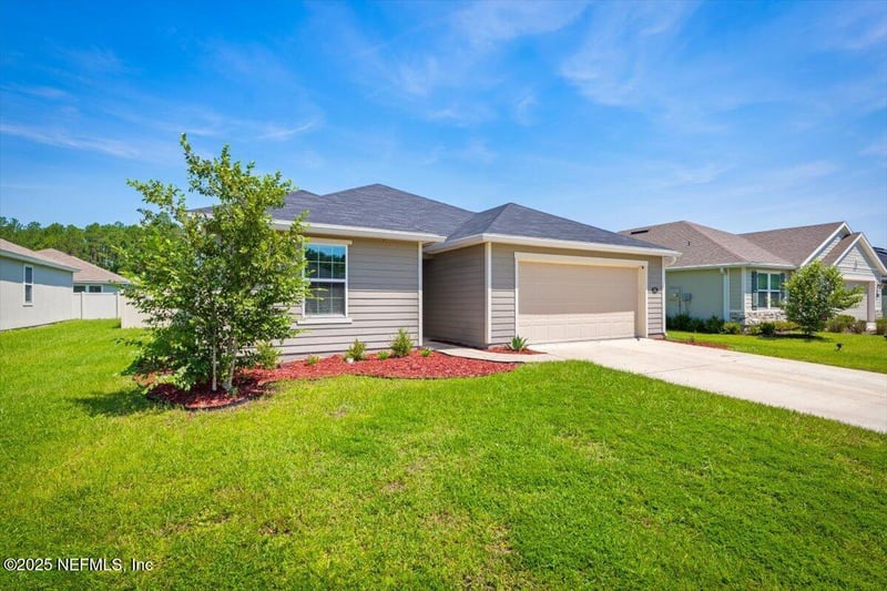 531 White Camellia Ln, Jacksonville, FL 32218