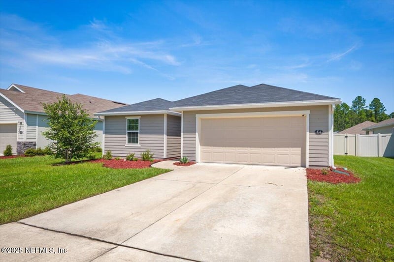 531 White Camellia Ln, Jacksonville, FL 32218