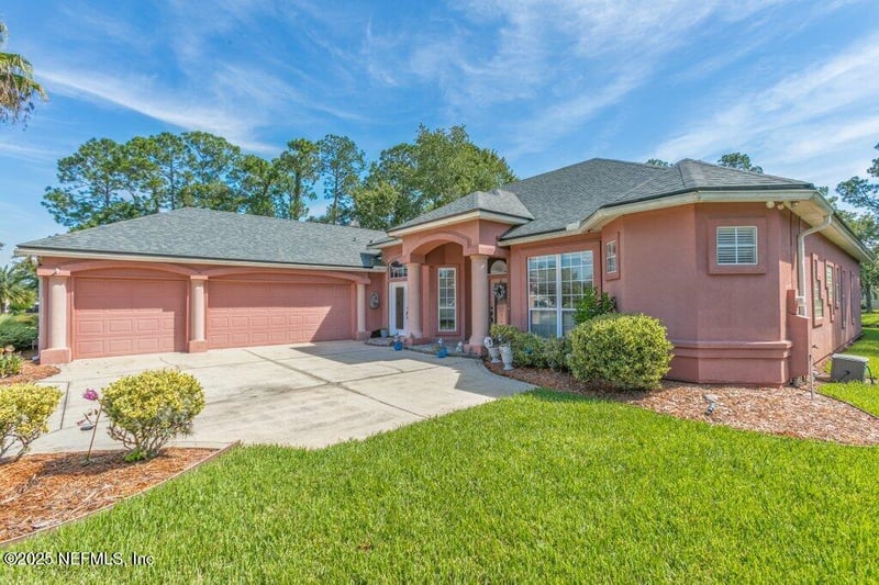 1683 Waters Edge Dr, Fleming Island, FL 32003