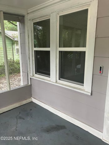 1073 Woodstock Ave, Jacksonville, FL 32254