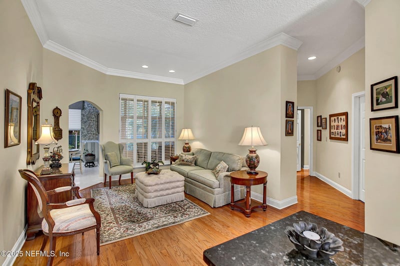 4245 Via Valencia Cir, Jacksonville, FL 32217