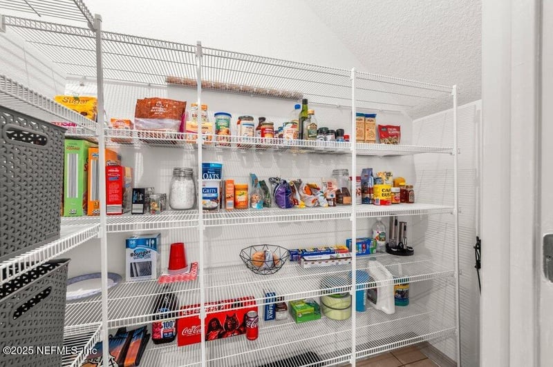 281 Annies Pl, Jacksonville, FL 32218