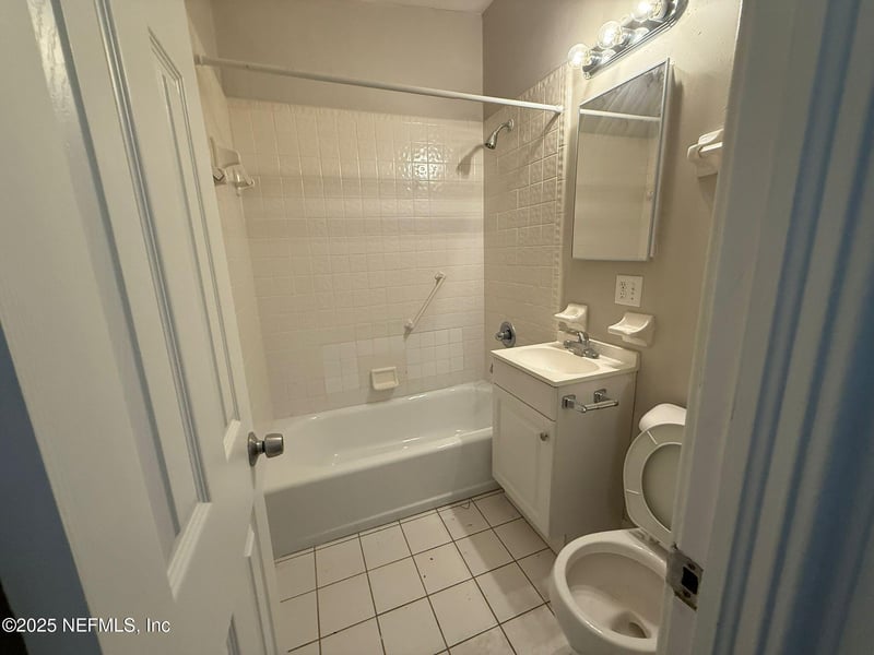 10634 Wake Forest Ave, Jacksonville, FL 32218