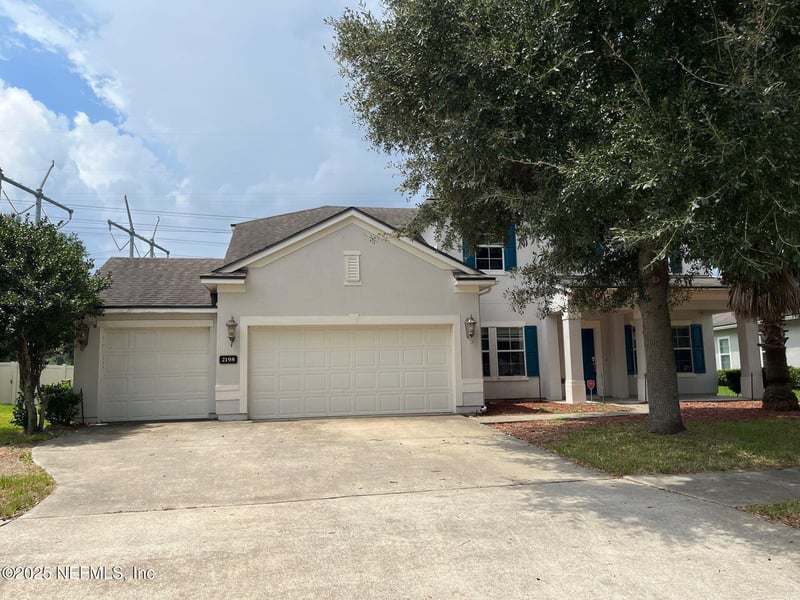 2198 Club Lake Dr, Orange Park, FL 32065