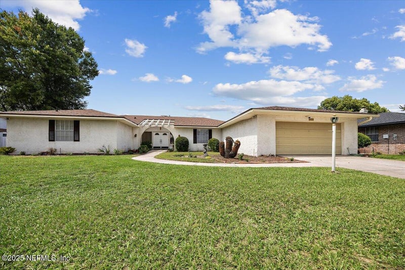 4324 Charleston Ln, Jacksonville, FL 32210