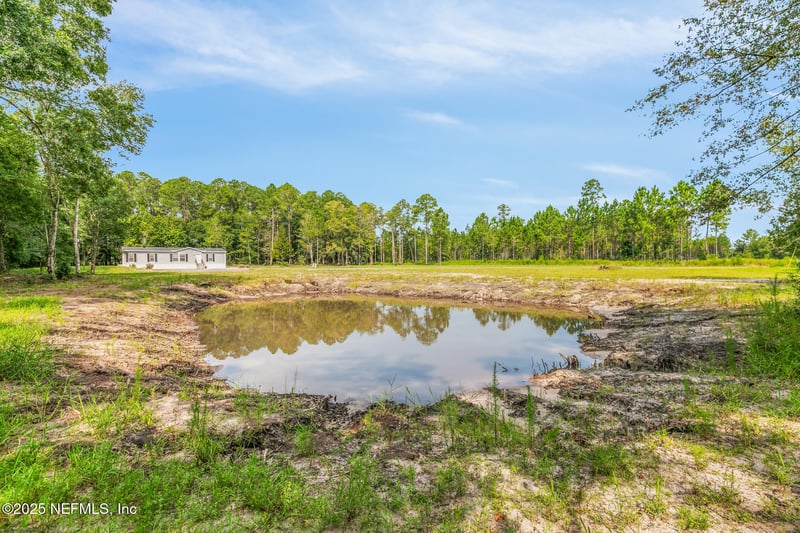3238 Yellow Water Rd, Jacksonville, FL 32234