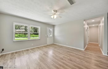201 Saturn Ln, Orange Park, FL 32073