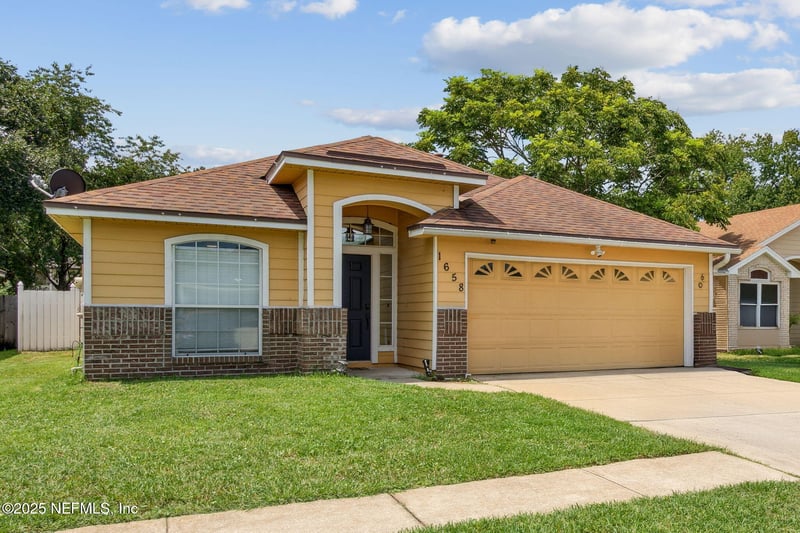 1658 Hudderfield Cir, Jacksonville, FL 32246