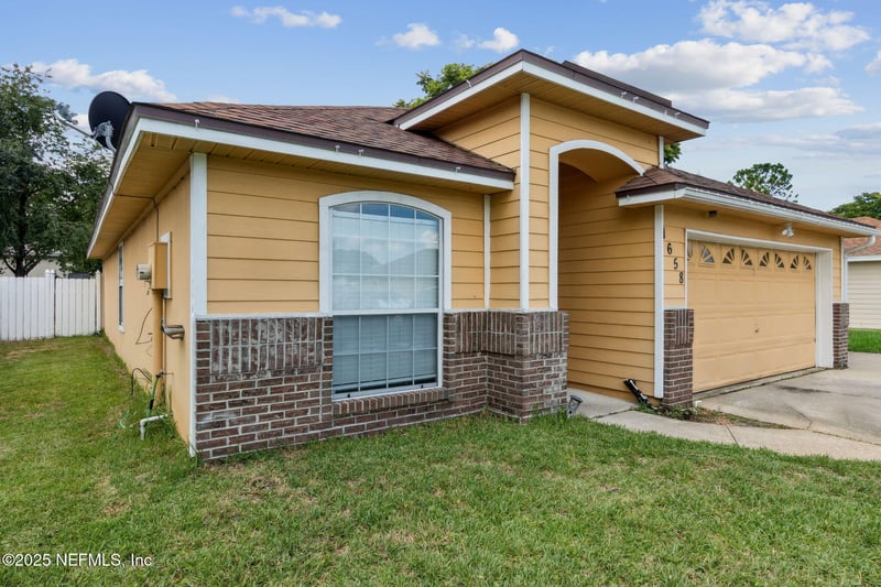 1658 Hudderfield Cir, Jacksonville, FL 32246