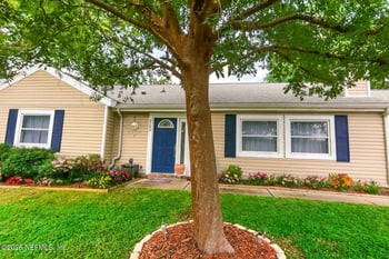 2189 The Woods Dr, Jacksonville, FL 32246