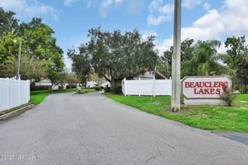8300 Plaza Gate Ln #1122, Jacksonville, FL 32217